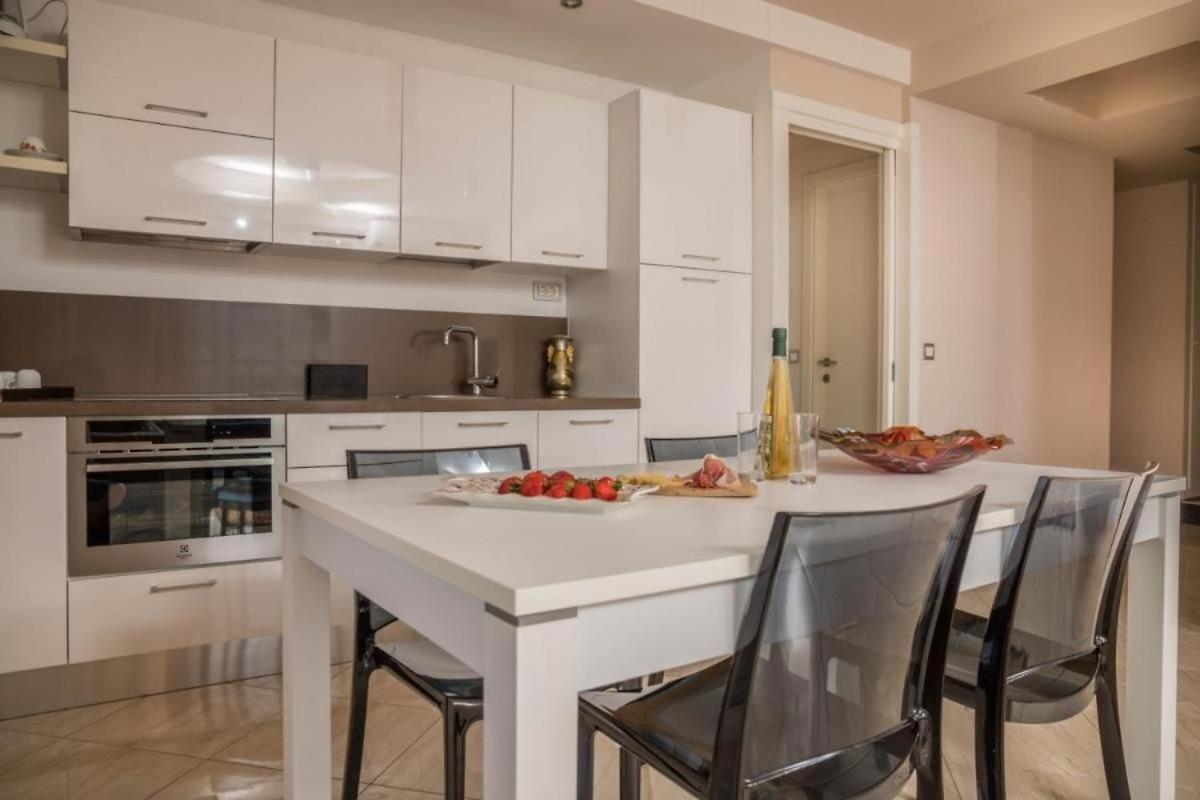 Kristal Paris Resort نوفاليا المظهر الخارجي الصورة