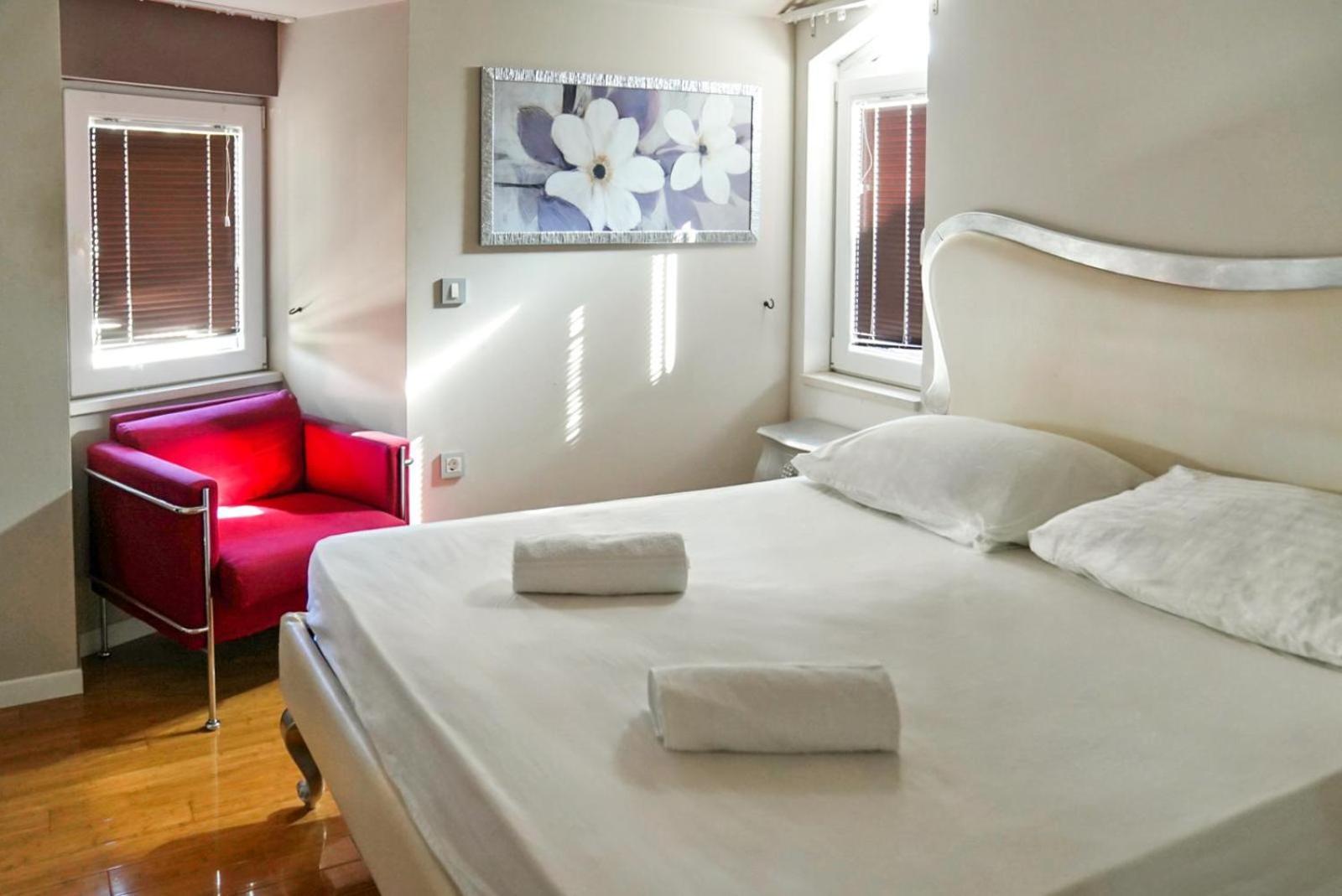Kristal Paris Resort نوفاليا المظهر الخارجي الصورة