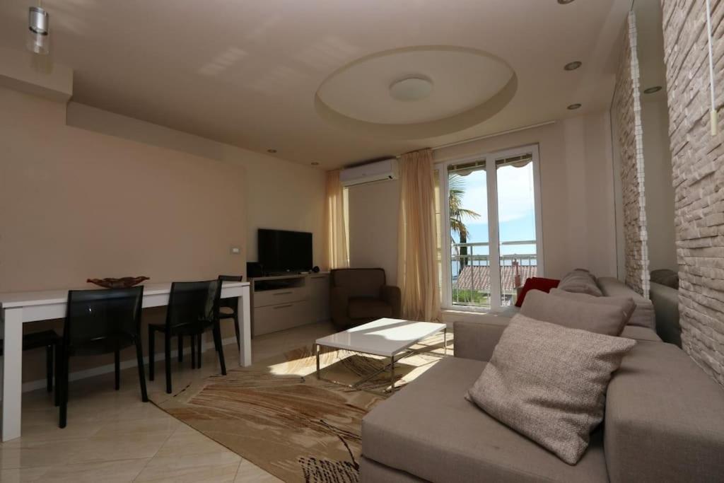 Kristal Paris Resort نوفاليا المظهر الخارجي الصورة