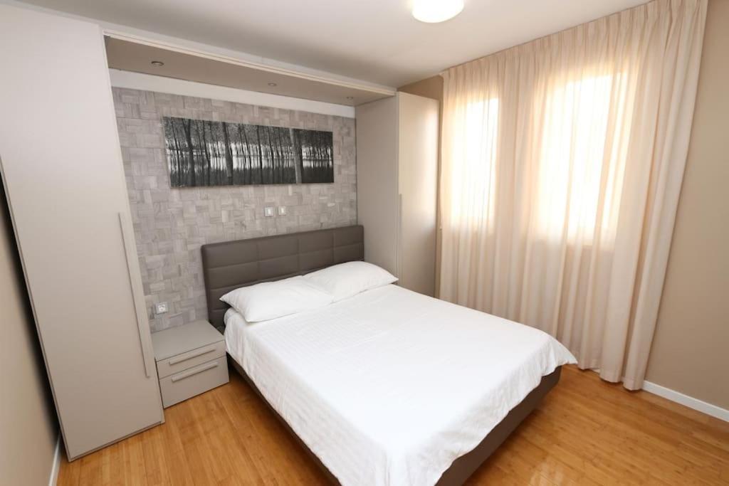 Kristal Paris Resort نوفاليا المظهر الخارجي الصورة